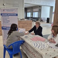 Лужский институт принял участие в ярмарке учебных мест для участников СВО и их семей