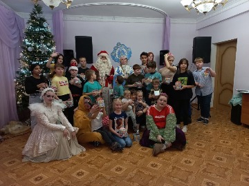 Благотворительные новогодние представления для детей Ленинградской области (1)
