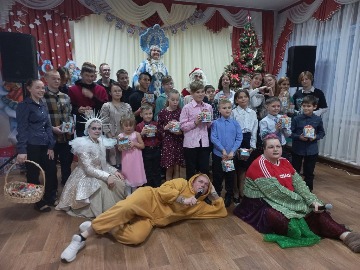 Благотворительные новогодние представления для детей Ленинградской области (4)
