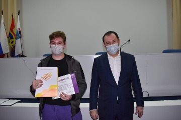 Награждение активных добровольцев